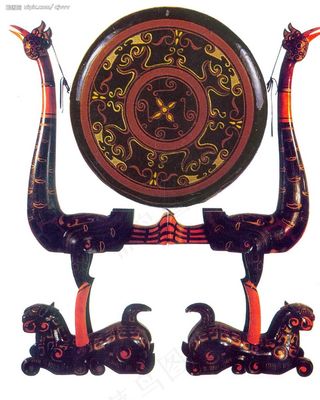 虎座鸟架鼓图片