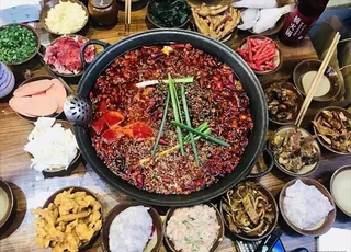 重庆红油火锅图片