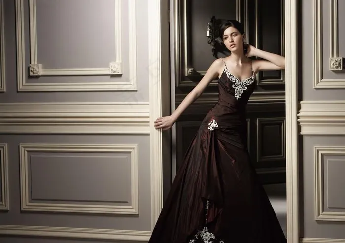 礼服美女图片