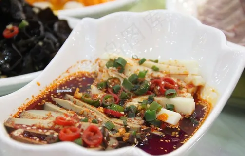 凉拌搅团和豆干图片 凉拌搅团和豆干图片