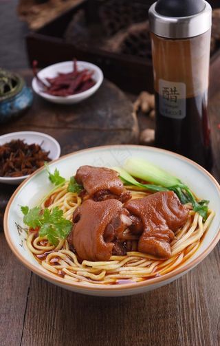 猪脚面图片