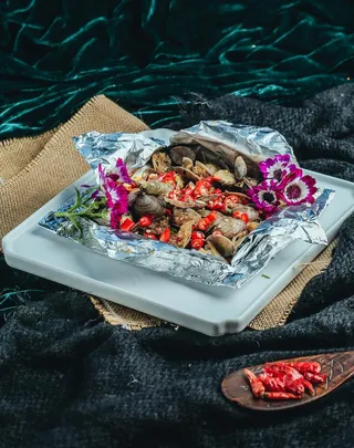 锡纸花蛤30元美食摄影图图片