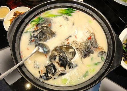 鱼头火锅图片