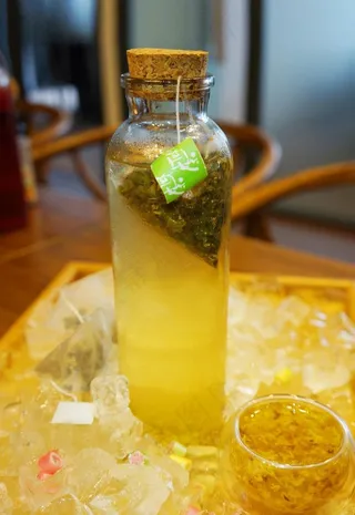 桂花乌龙茶图片