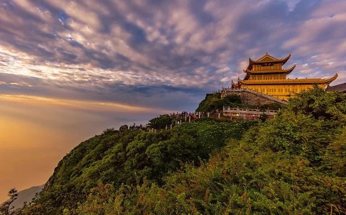 峨眉山图片