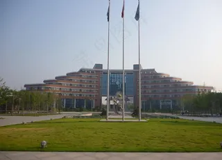 
                    潍坊实验中学图片
            