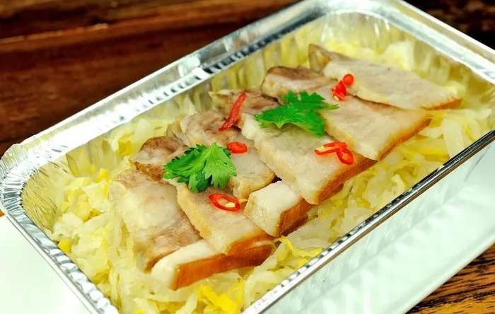 锡纸五花肉酸菜图片
