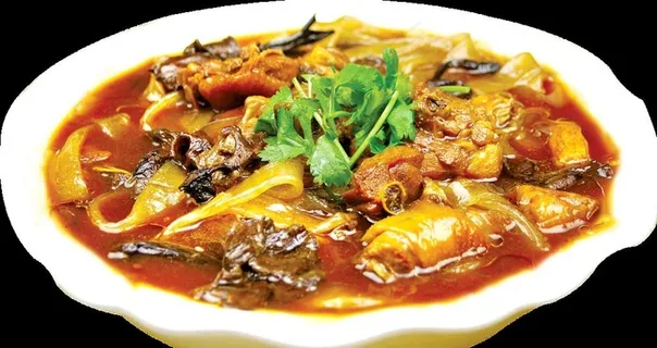 小鸡炖蘑菇图片 小鸡炖蘑菇图片