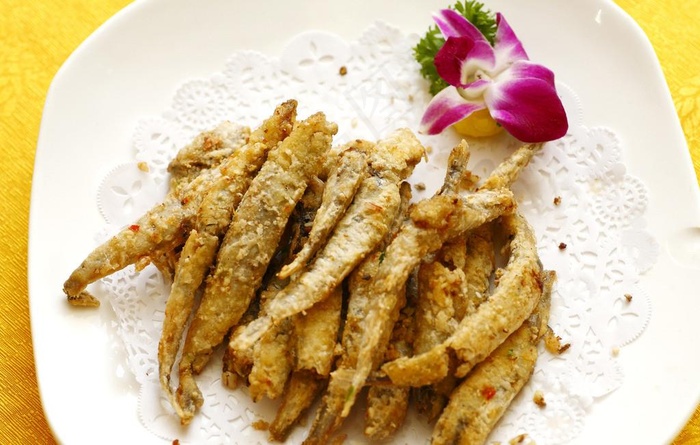 椒盐多春鱼图片