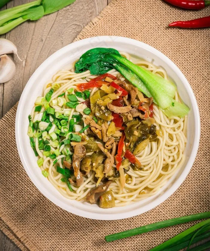 酸菜肉丝面图片