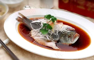 河鲜清蒸鲈鱼图片