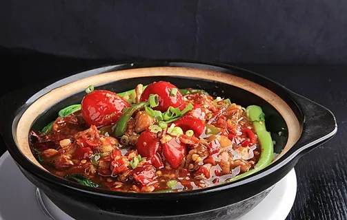牛蛙煲仔饭图片 牛蛙煲仔饭图片