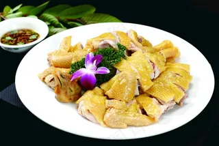 白切走地扇鸡图片