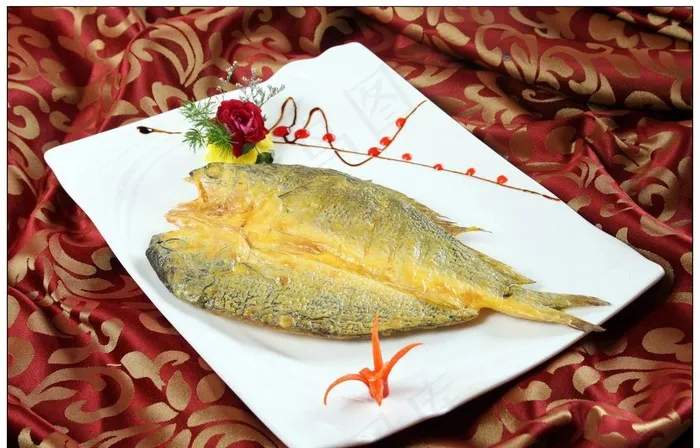 碳烤大黄鱼图片