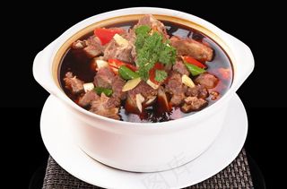 砂煲焖羊肉图片