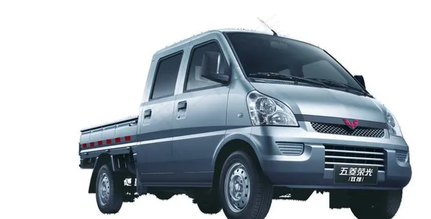 五菱荣光双排小卡图片