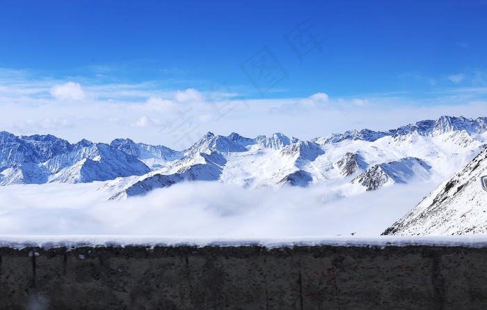 雪山  天山图片