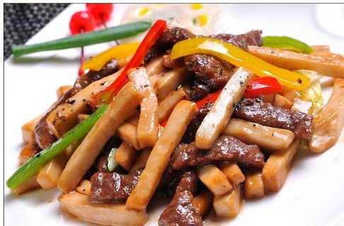 黑椒碎杏鲍菇炒牛柳图片