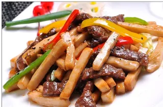 黑椒碎杏鲍菇炒牛柳图片