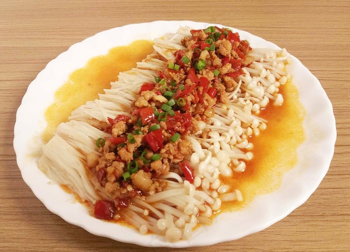 剁椒肉沫金针菇图片