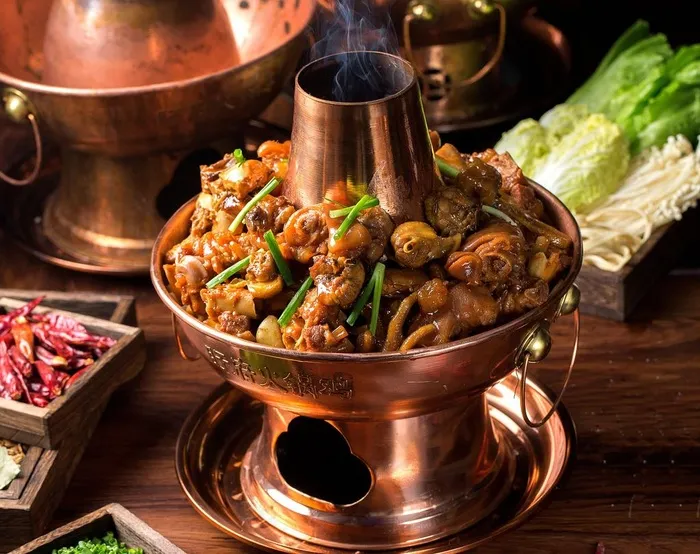 铜锅火锅鸡图片