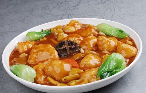 汁板栗焖鱼腐图片 汁板栗焖鱼腐图片