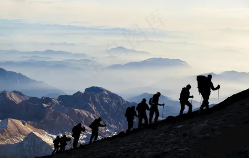 登山者阴影励志概念图片 登山者阴影励志概念图片