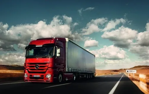 奔驰大卡车图片 奔驰大卡车图片