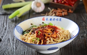 油泼面图片