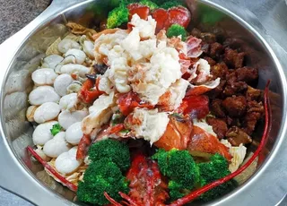 龙虾盆菜图片