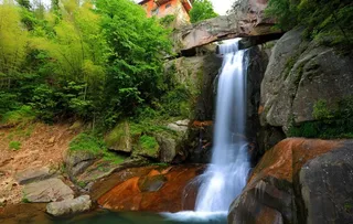 天台石梁飞瀑图片