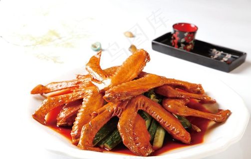 大嘴香辣鸭翅图片 大嘴香辣鸭翅图片