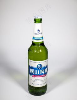 崂山啤酒正面图片