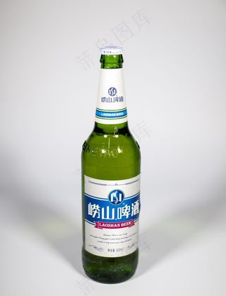 崂山啤酒正面图片