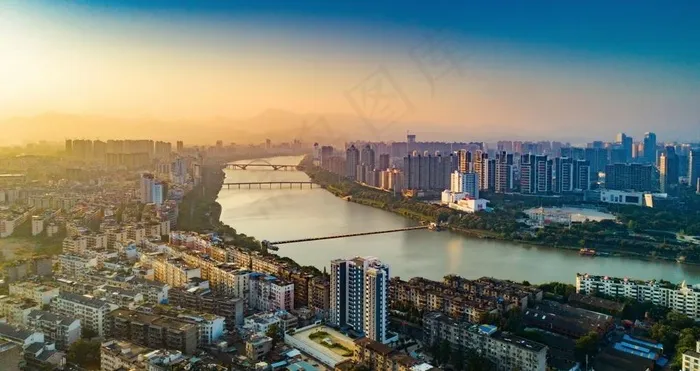 城市河流图片