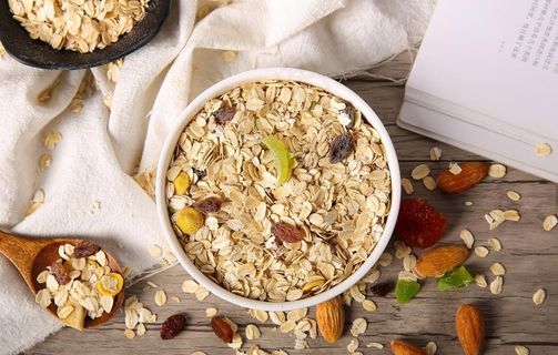 碗里的燕麦片图片 碗里的燕麦片图片