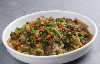 酸菜炒粉皮图片
