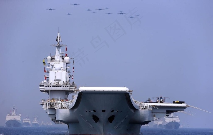 辽宁号航空母舰图片