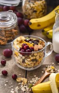 营养的水果麦片图片