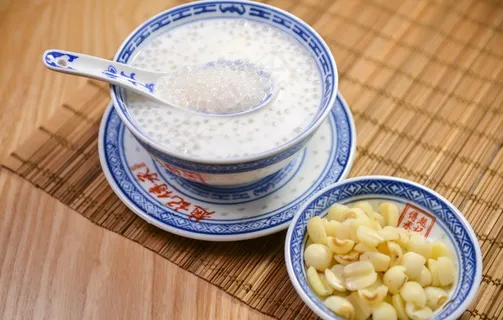 莲子西米露图片