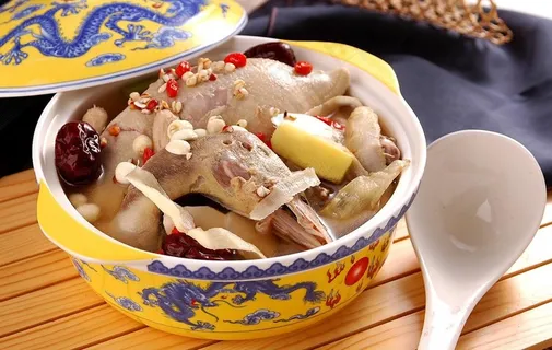 清补凉桂圆炖番鸭图片 清补凉桂圆炖番鸭图片