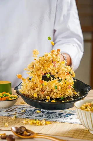 网红蛋炒饭图片