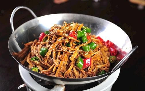 干锅茶树菇图片