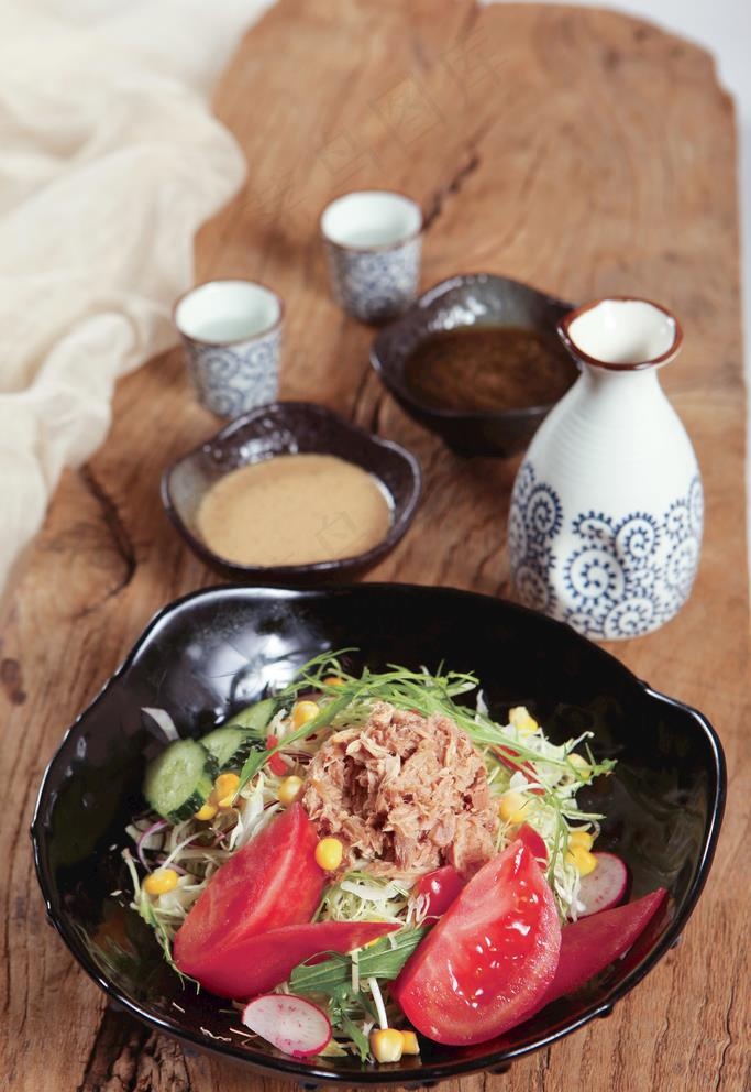 金枪鱼沙拉图片