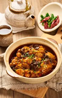 砂锅鸡图片 砂锅鸡图片