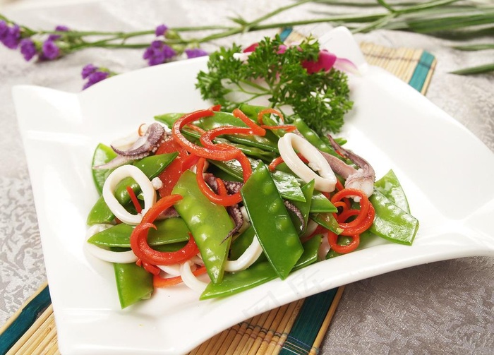 鱿鱼炒荷兰豆图片