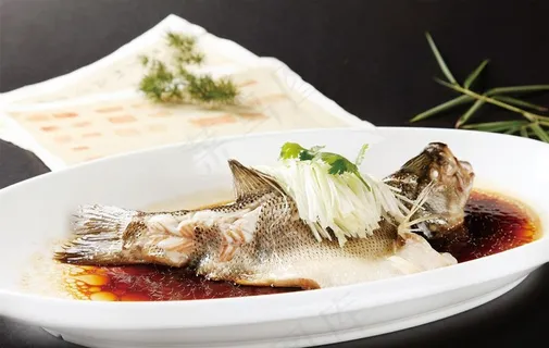 清蒸鲈鱼图片 清蒸鲈鱼图片