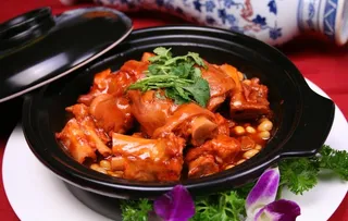 黄豆酱焖猪手图片
