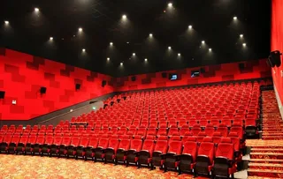 耀莱成龙影院图片