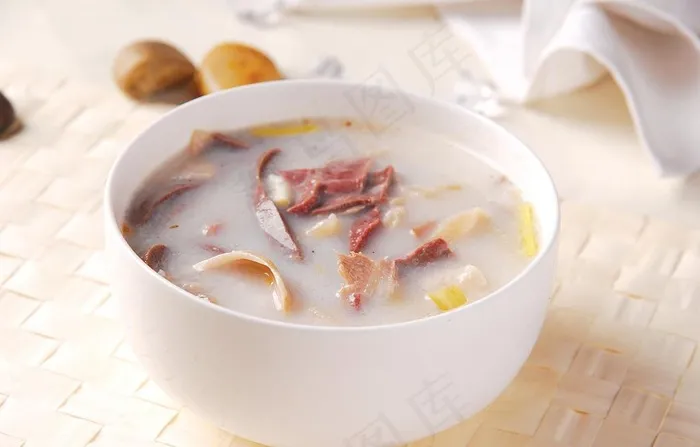 顺特制羊肉汤图片